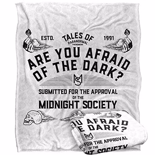 Nickelodeon Are You Afraid of the Dark? Tales of Paranormal Super Soft Microfibre Throw Blanket, White, W/D/H: 152 x 127 cm – 1