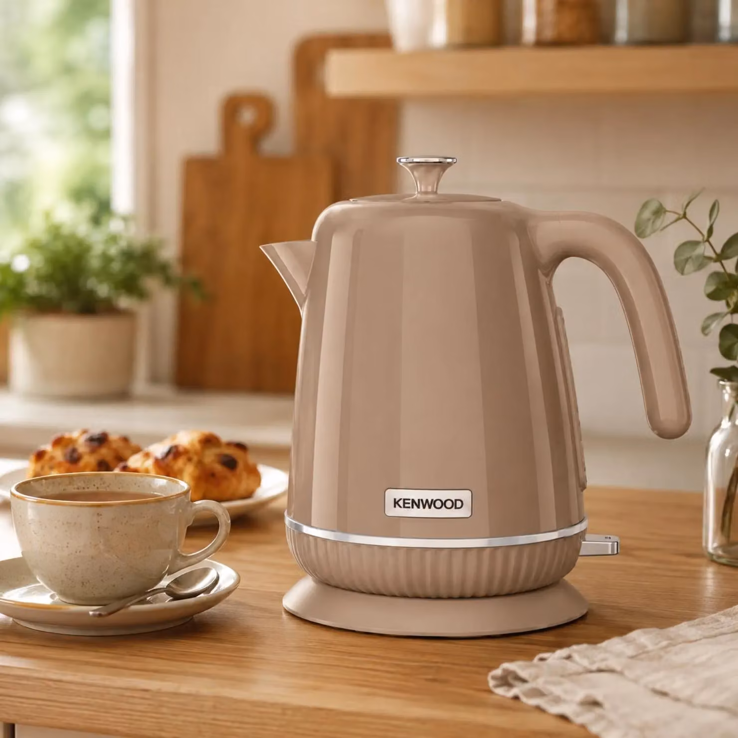 Kenwood Elegancy ZJP11.A0BG Jug Kettle in Beige with Limescale Filter, 1.7 l – 3
