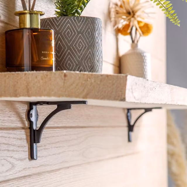 Hammer and Tongs Matt Black Curved Iron Shelf Brackets, Pack of 6, Depth: 100 mm