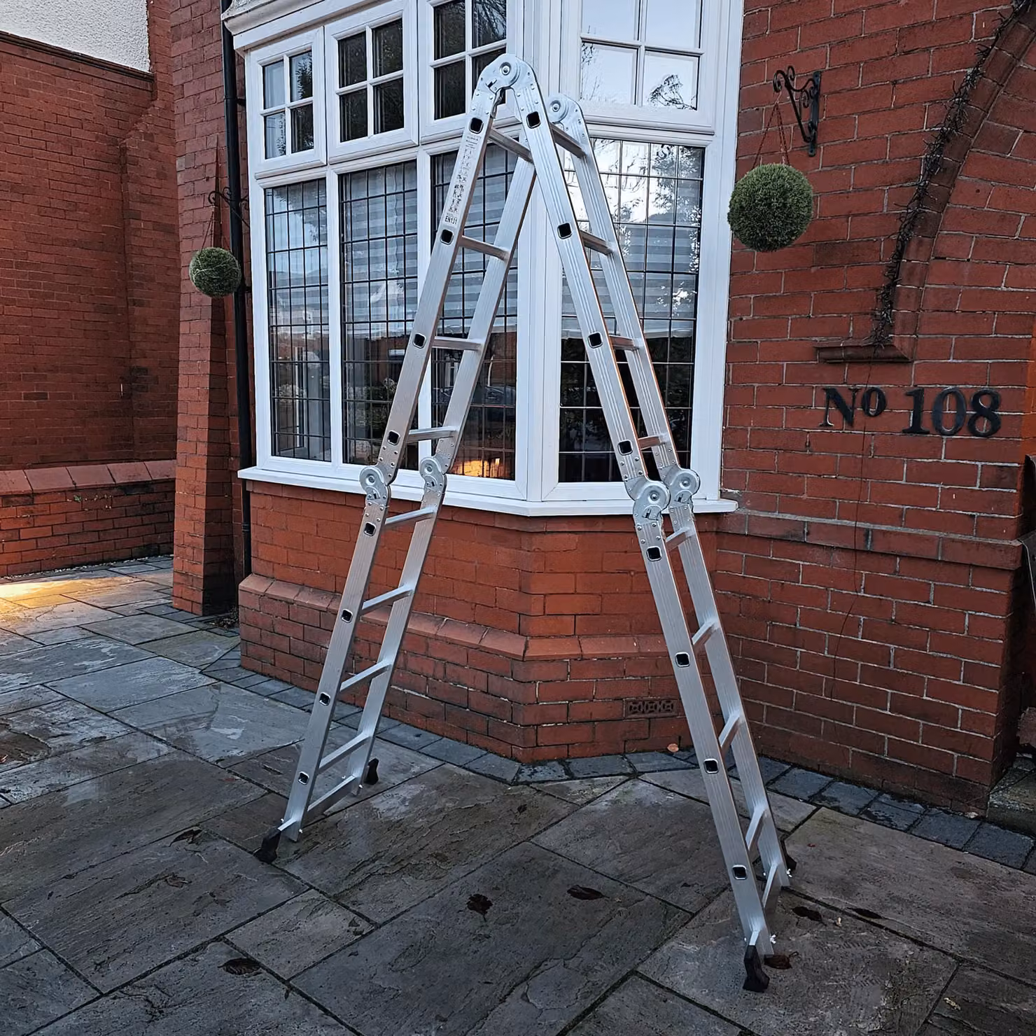 Samuel Alexander 4.6m Lightweight Aluminium Folding Multi-position Work Platform Ladder in Silver – 2
