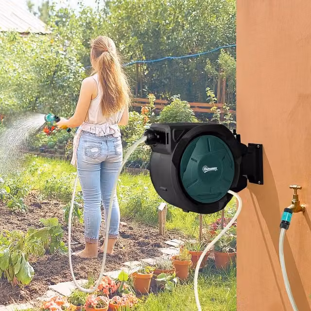 OUTSUNNY Retractable Wall Mounted Hose Reel with Lock, Green – 1