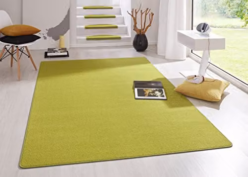 Hanse Home Modern Plain Green Polypropylene Rectangular Rug, W: 133 cm, L: 195 cm
