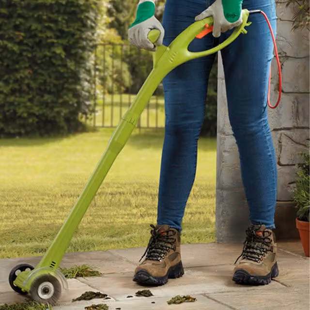 Garden Gear Electric Mains Powered Weed Sweeper with Steel Single Brush in Green