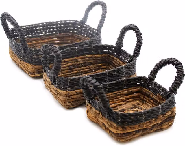 KDMD Set of 3 Banana Leaf and Hitam Raffia Square Open Weave Seagrass Baskets in Black and Multicolour