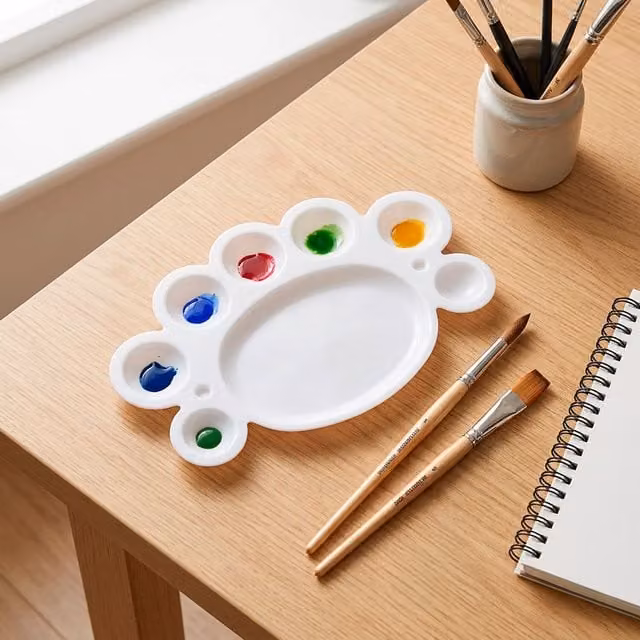 Art Studio Washable Mixing Paint Palette in White