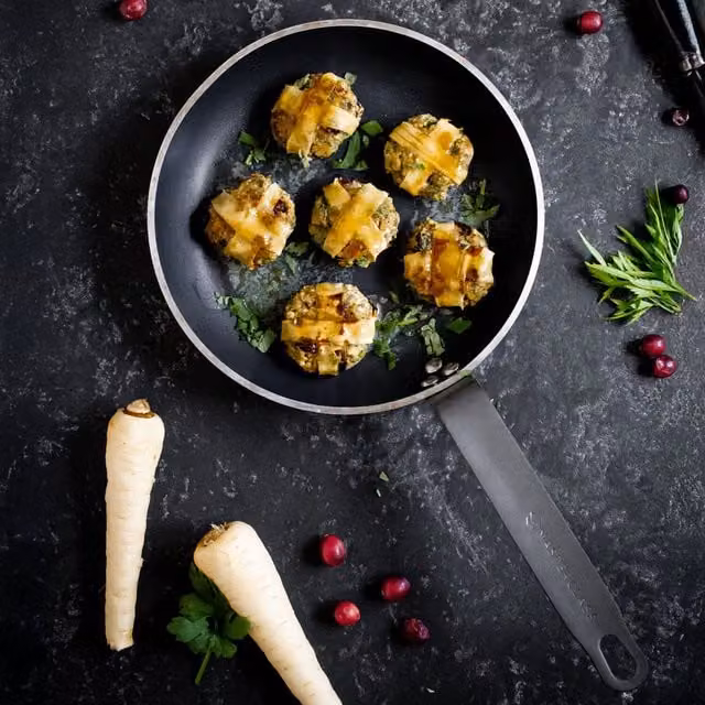 MasterClass Heavy Duty Non-Stick Aluminium Frying Pan, 24cm, Grey or Black
