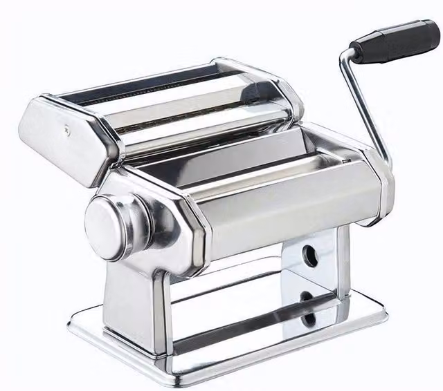 World of Flavours Italian Deluxe Double Cutter Pasta Machine in Silver
