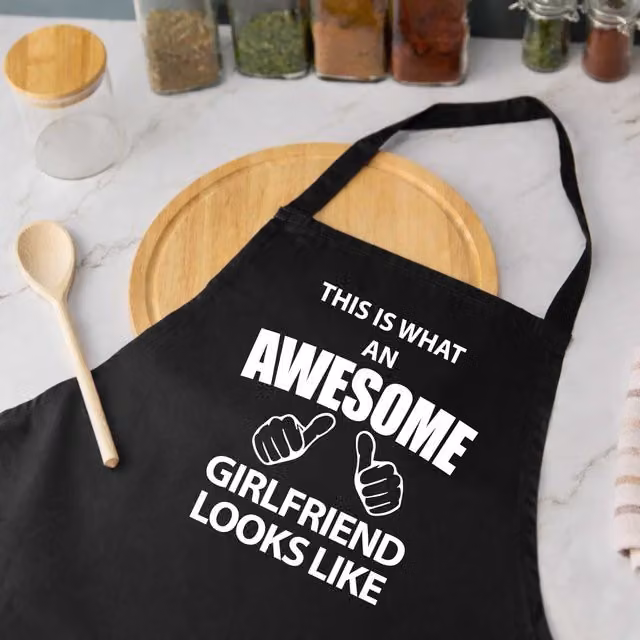 60 Second Makeover Women's This Is What An Awesome Girlfriend Looks Like Black Apron