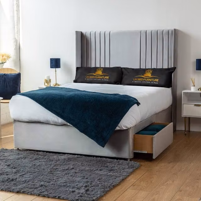 UK Bed Furniture Skyline Wingback Divan Bed with 2 Drawers and Foot End Headboard in Silver, Small Double, W/D/H: 120 x 200 cm