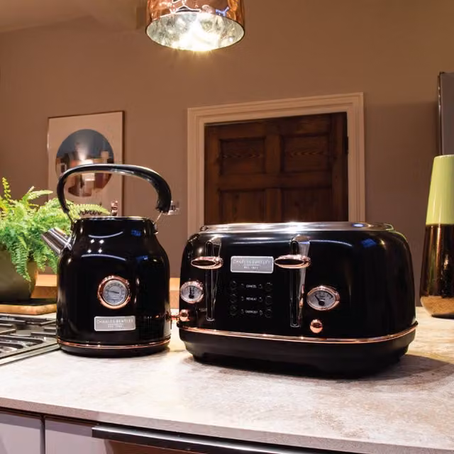 Charles Bentley 1.7 l Kettle and 4 Slice Toaster Set in Black and Gold