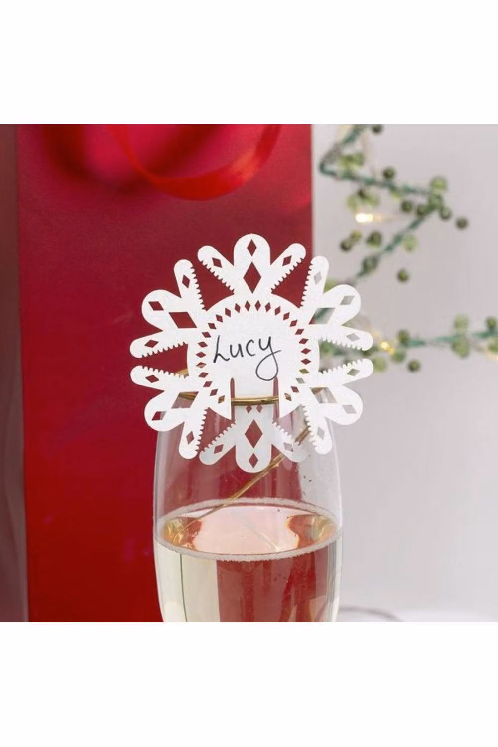 KDMD Pearlescent Winter Wonderland Laser Cut Place Cards, 2 Pack, White – 2