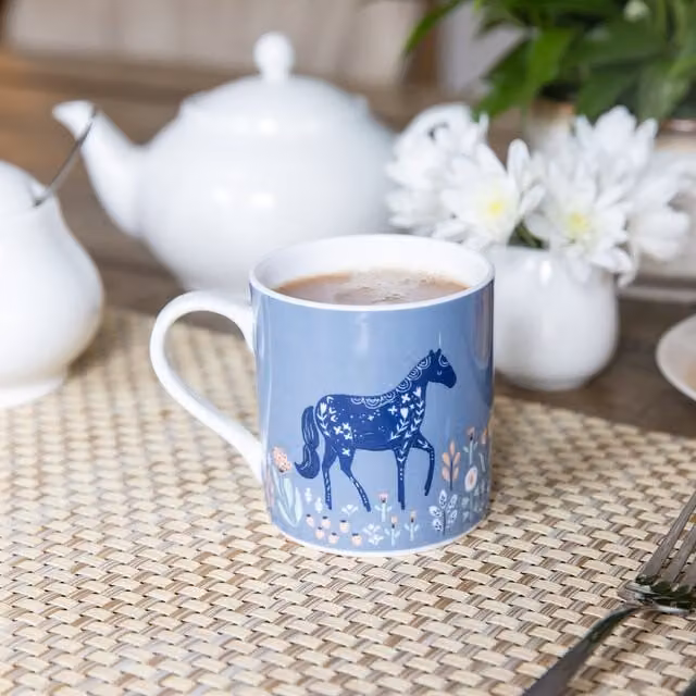 KitchenCraft 4-Piece Bone China Mug Set in White and Blue