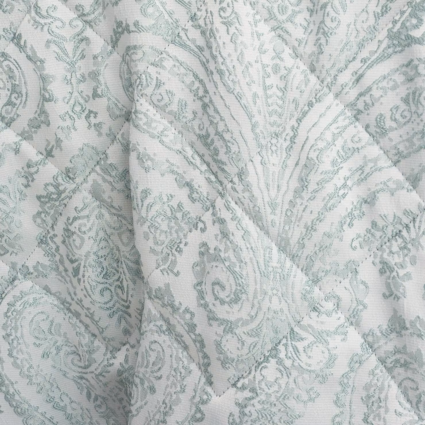 Portfolio Home Montpellier Paisley Jacquard Quilted Throw Blanket in Green, W: 200 cm, D: 230 cm – 2