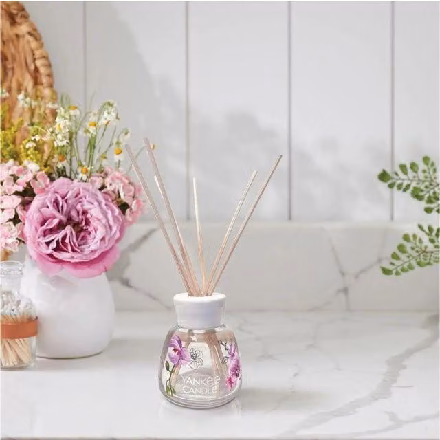 Yankee Candle Signature Wild Orchid Reed Diffuser, 100ml, Pink Floral and Fruity Scent
