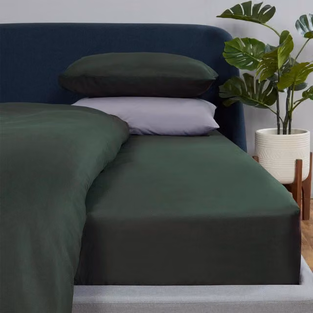 Brentfords Plain Microfibre Fitted Bed Sheet, Green, 90 x 190 cm