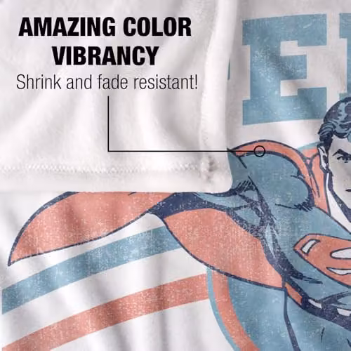 Warner Bros. Superman Flying Stripes Super Soft Fleece Throw Blanket, Multicolour, W/D/H: 127.0 x 152.4 x 1.0 cm – 2