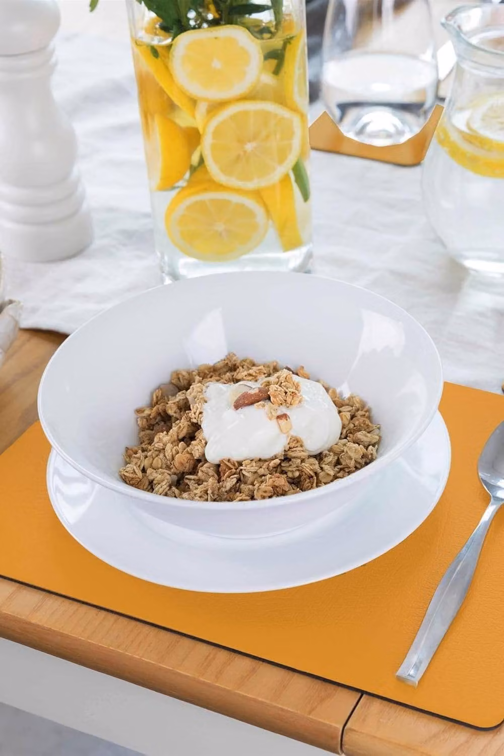 Lara-May Set of 6 Mustard Yellow Recycled Leather Placemats and Coasters, W: 28 cm, D: 21 cm – 2