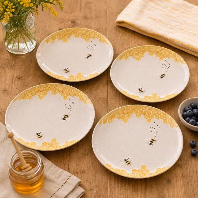 Hestia Set of 4 Bee Hive Large Ceramic Plates in Beige and White, Diameter: 20 cm