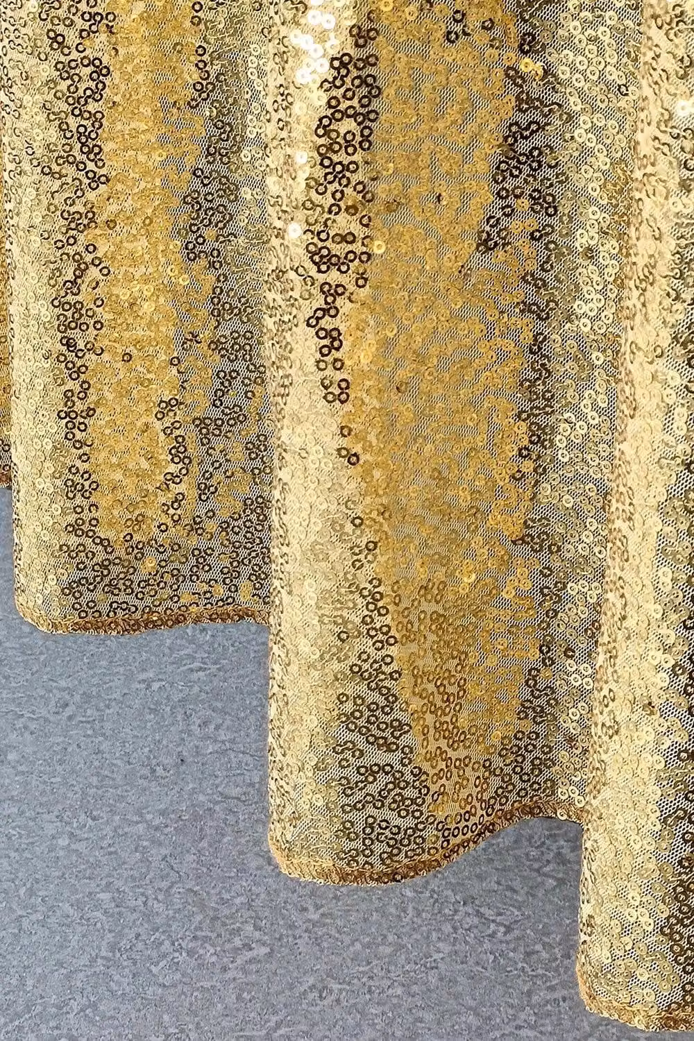 Neel Blue 70 Inch Round Metallic Gold Sequin Tablecloth