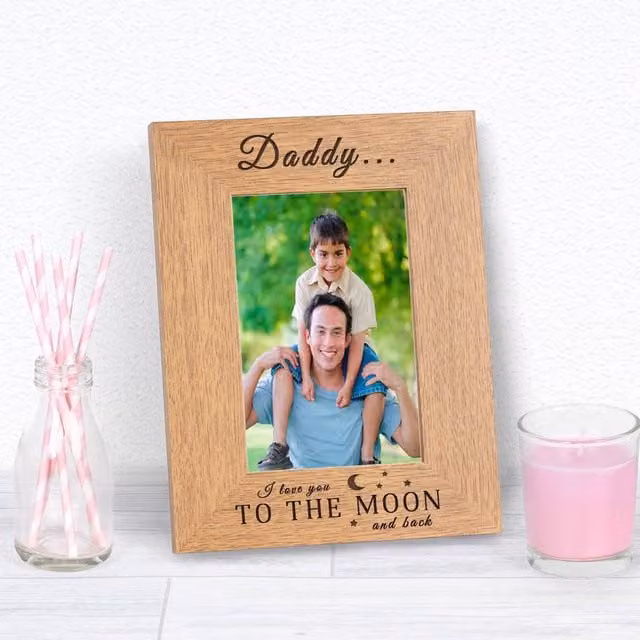 Uniqueful Personalised Love You to the Moon Wood Frame for Dad, Brown, W/H: 17.78 x 12.7 cm