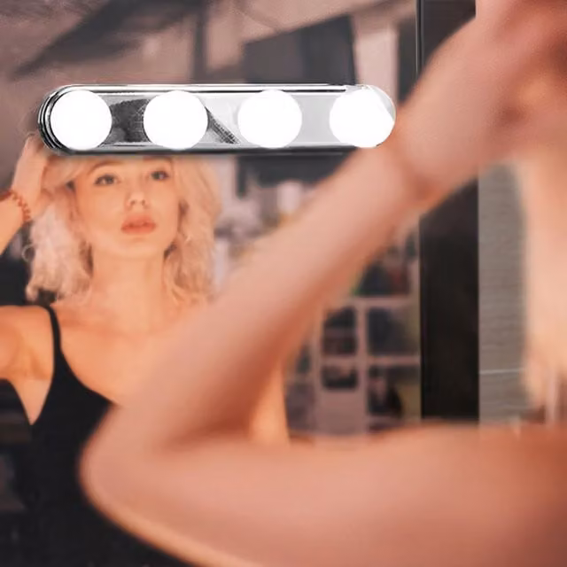 H&O Direct Battery Operated 4-Bulb LED Vanity Mirror Lights in Chrome – 1