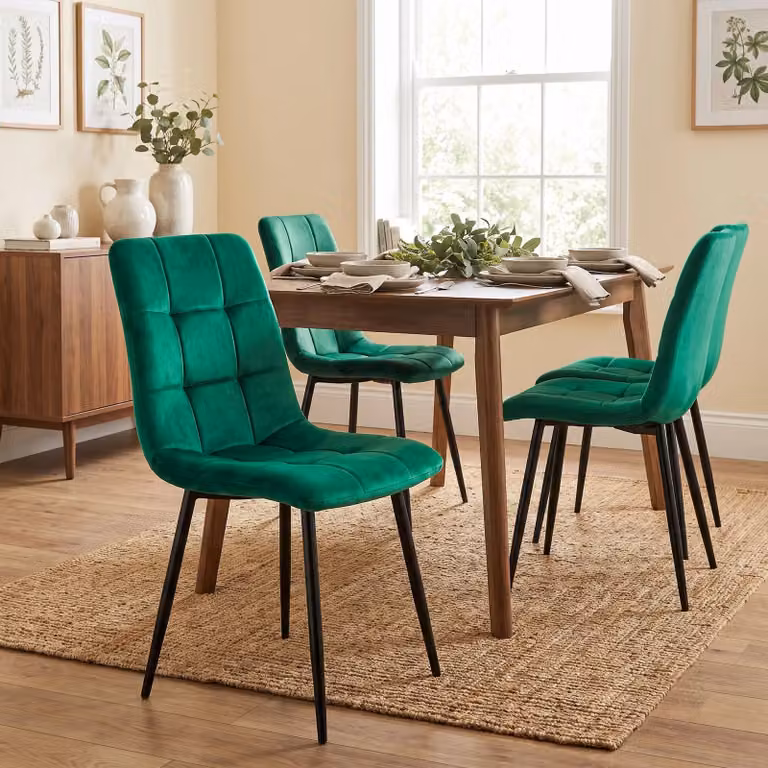 DHS Set of 4 Modern Velvet and Bouclé Dining Chairs with Armrests and Metal Legs in Green, Beige or Black