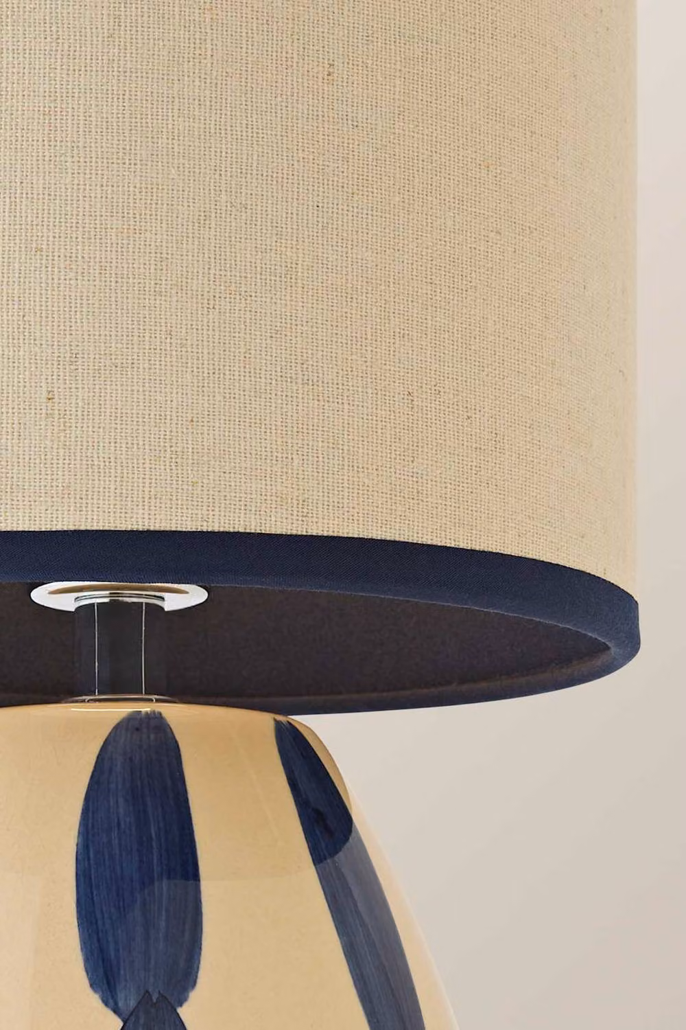 ValueLights Brynn Ceramic Stripe Table Lamp in Blue and Beige with Bulb Included – 3