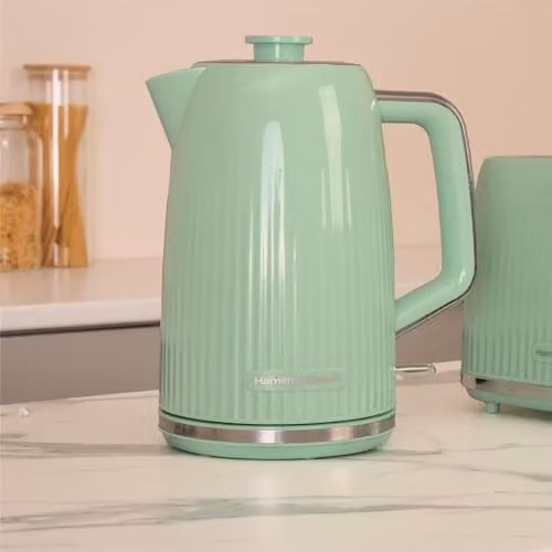 Hamilton Beach Miami Electric Kettle, 1.7 l, Green, with Auto Shut Off and Limescale Filter – 2