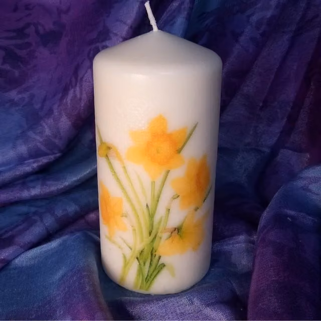 Viki Spring Narcissus Floral Pillar Candle, White, Round Tabletop Design