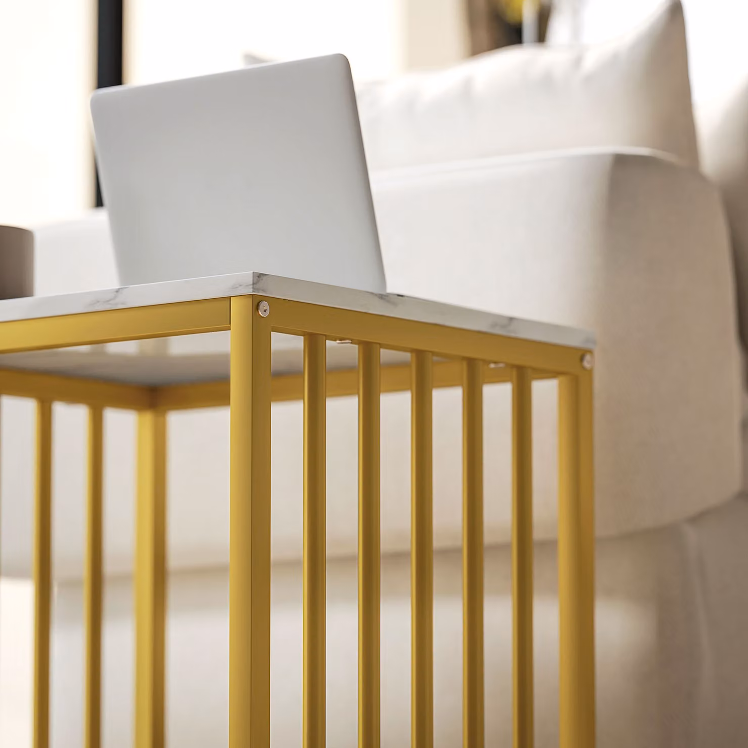 HOMCOM Set of Two Modern Marble-Effect Nesting Coffee Tables with Gold Tone Steel Frame – 3