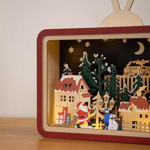 Samuel Alexander Brown Wooden Vintage TV Christmas Village Scene with LEDs, Height: 18 cm – 2