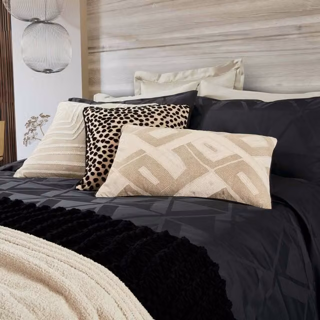 Nalu Nicole Scherzinger Kalama Jacquard Cotton Sateen Duvet Cover and Pillowcase Set, Black, W/D/H: 200 x 200 cm – 5