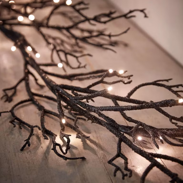 Lights4fun Pre Lit Black Twig Halloween Garland with 40 Warm White Micro LEDs, Battery Operated, 150 cm
