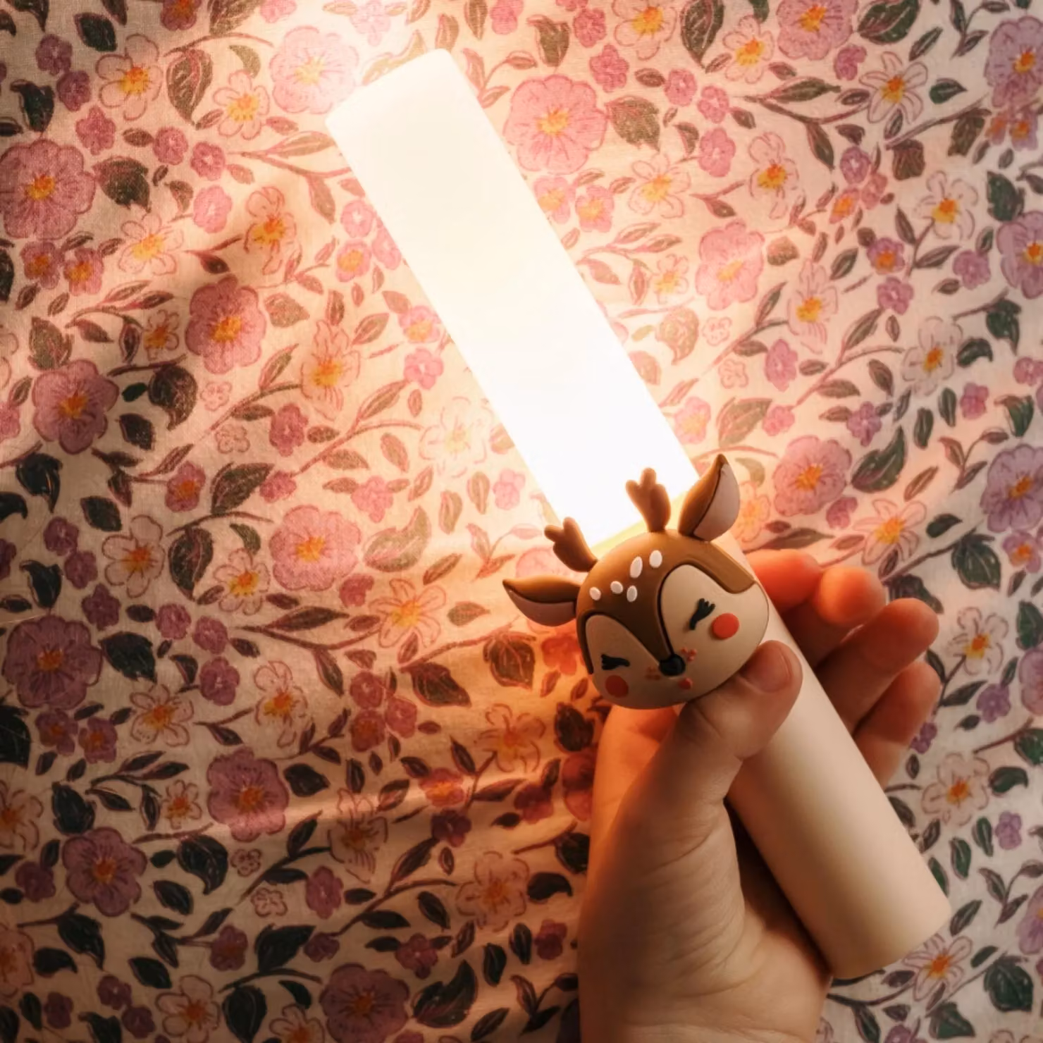 Zoofamily Zoo Light Deer Night Light in White Silicone with Timer – 4
