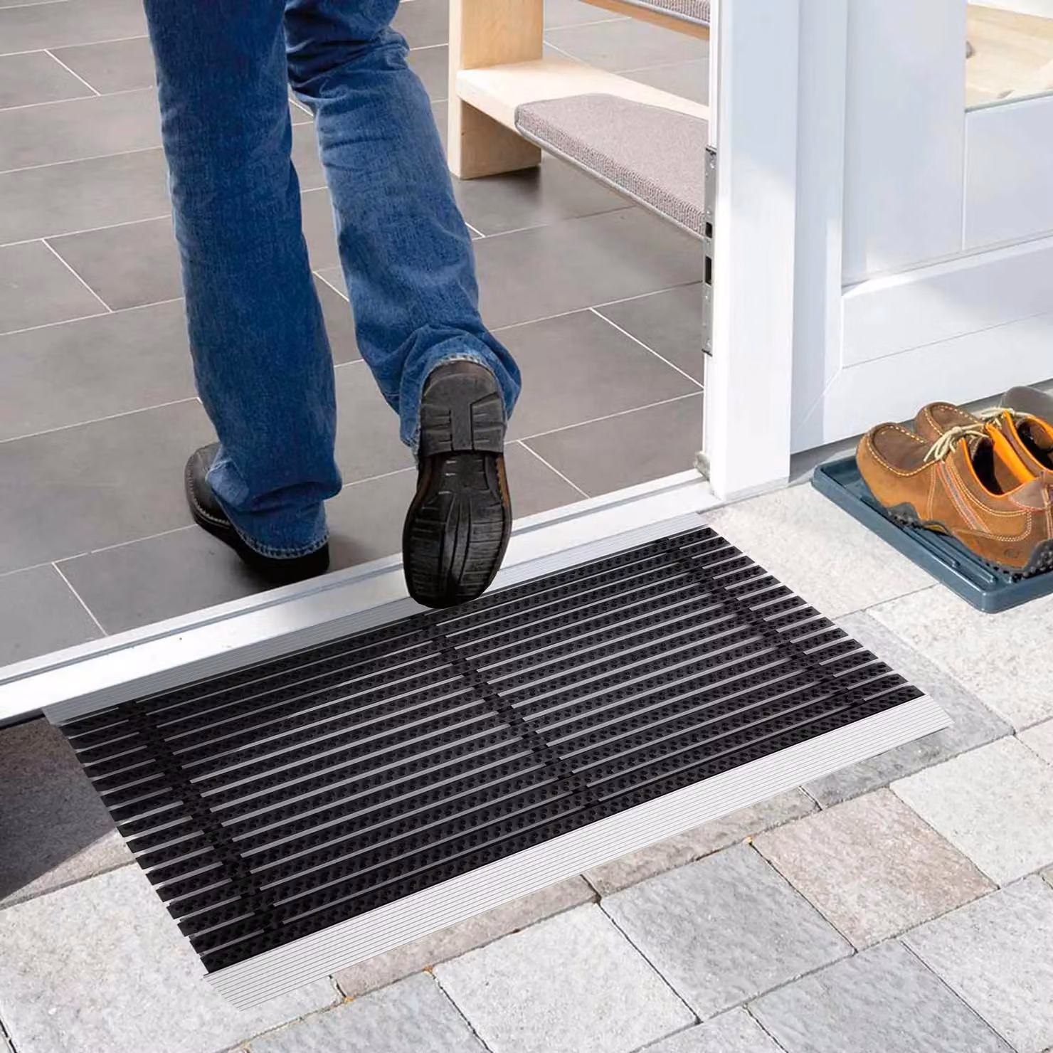 Nicoman Aluminium Barrier Dirt-Trapper Doormat with Black Brush Strips, Grey, W: 60 cm, D: 40 cm – 4