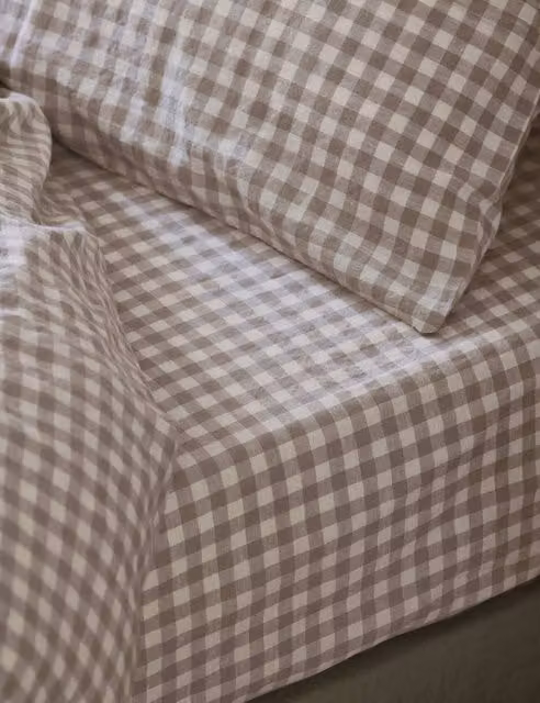 Piglet In Bed Pure Linen Gingham Fitted Sheet in Beige Checked Pattern, W/D/H: 180 x 200 cm