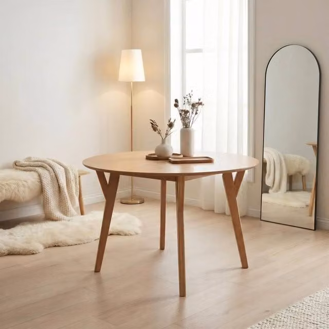 FurnitureboxUK Lynton Round Walnut Effect Wood 4-6 Seater Dining Table in Brown