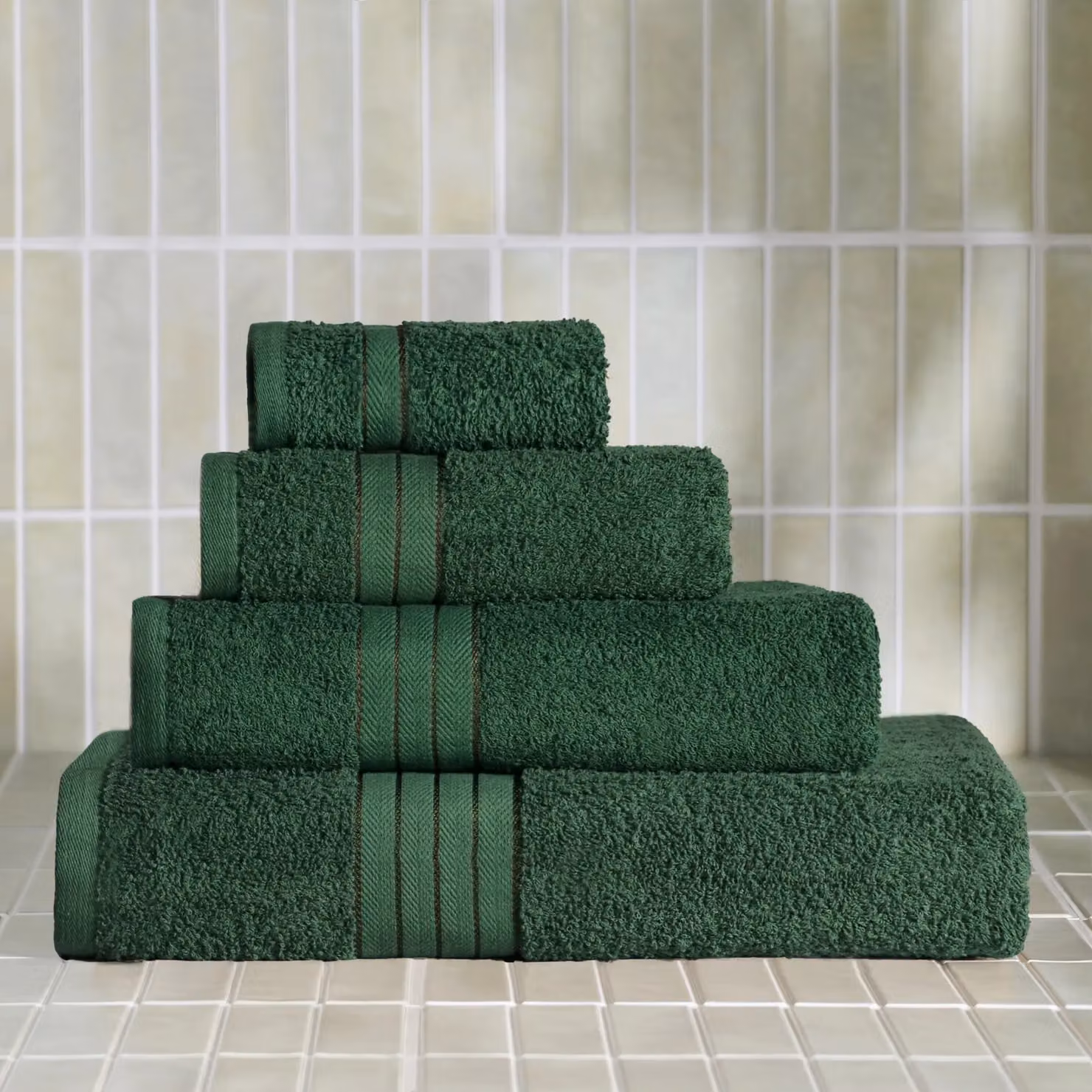 OHS 4 Pack of Fluffy 100% Cotton Terry Bath Towels in Green – 2