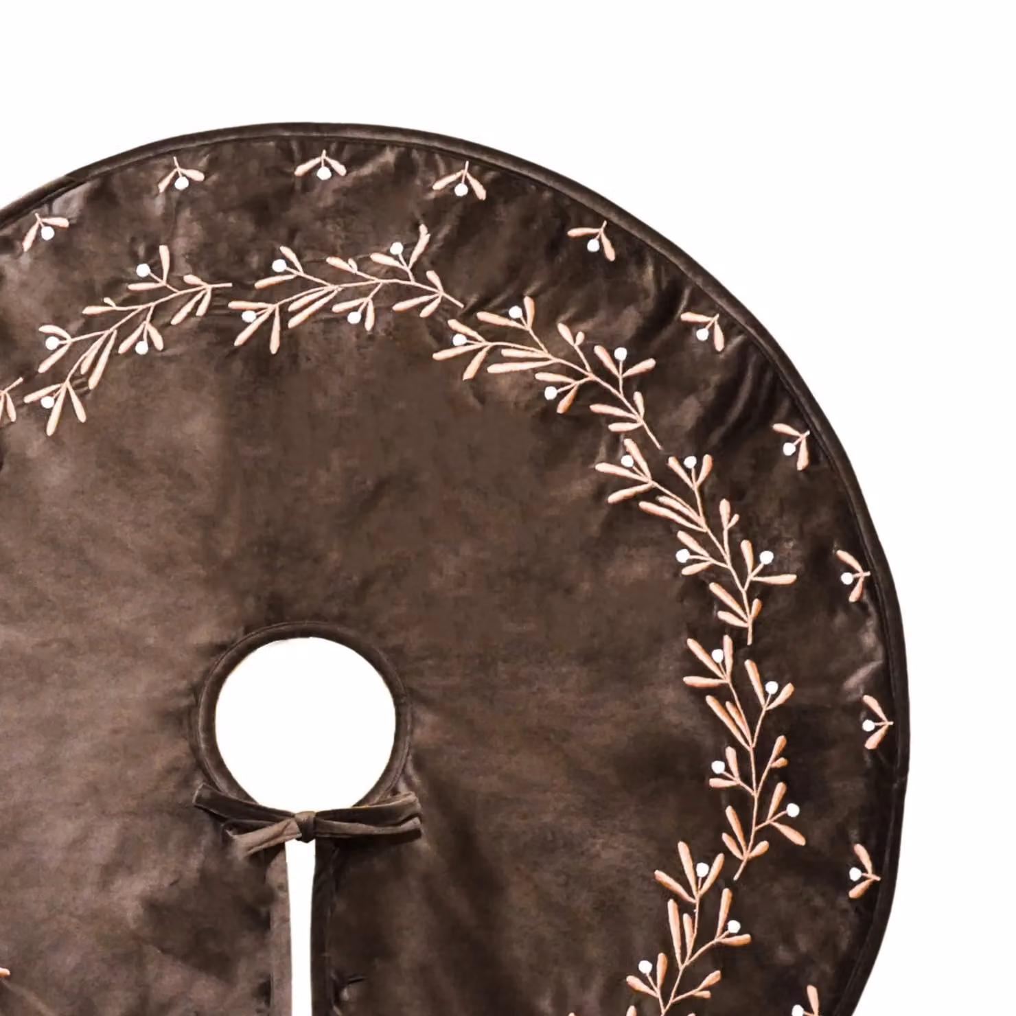 Ivyline Mocha Velvet Mistletoe Christmas Tree Skirt in Brown, Diameter: 80 cm – 4