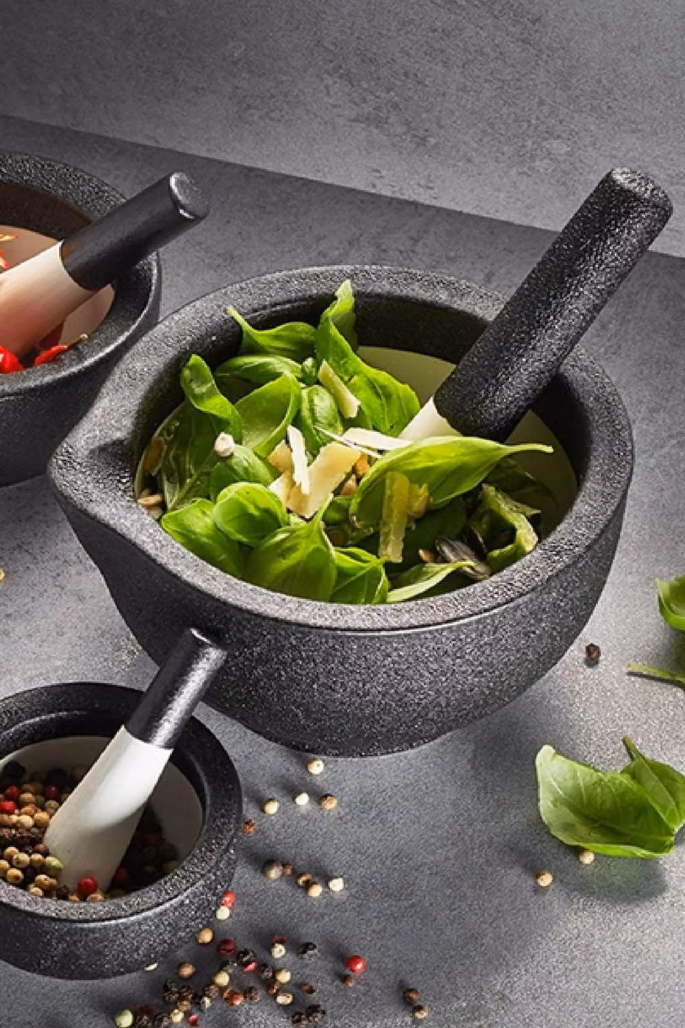 Gefu Grino Ceramic Mortar and Pestle with Non-Slip Base in Dark Grey, Diameter: 13.5 cm – 2