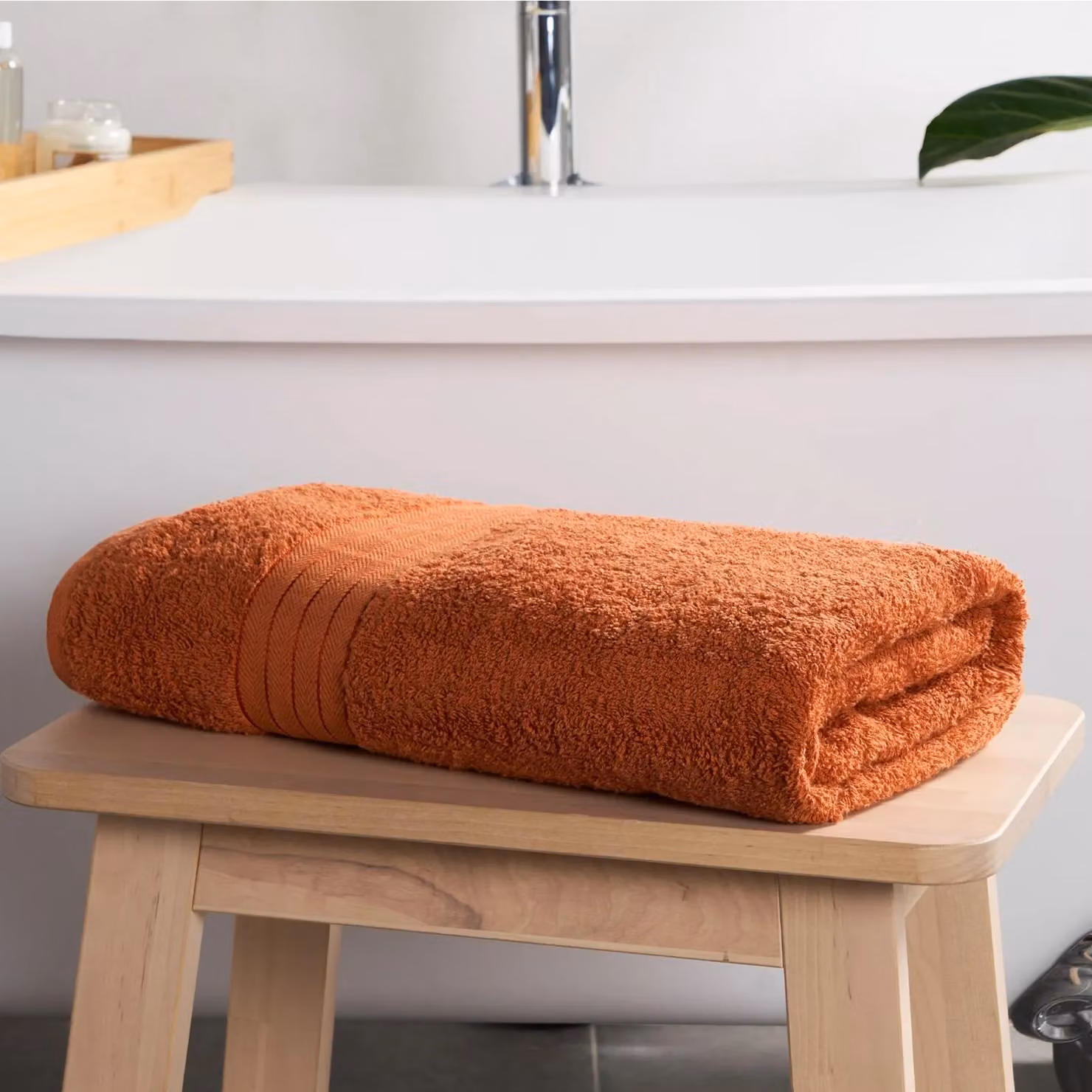 OHS 4 Pack of Fluffy 100% Cotton Terry Bath Sheets in Orange – 3
