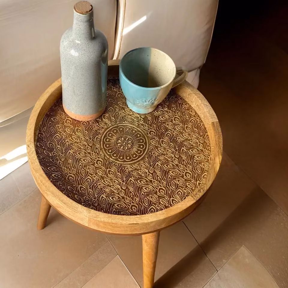Hartsmede Mango Wood Round Side Table with Glossy Enamel Top in Gold and Brown – 8