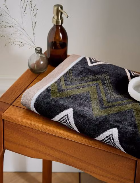 Bedeck of Belfast Claudia Pure Cotton Fluffy Towel in Charcoal Mix Grey and Anthracite