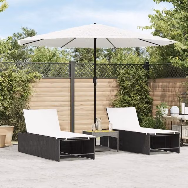 Berkfield Home Garden Parasol in White with Steel Pole, W/D/H: 324 x 324 x 247 cm – 1
