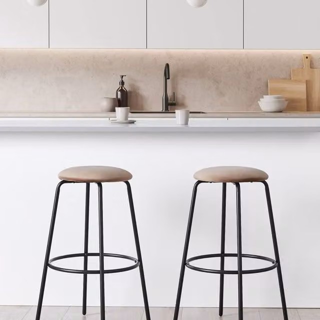 Wyld and Coco Set of 2 Modern Velvet Bar Stools in Brown with Metal Footrest – 1