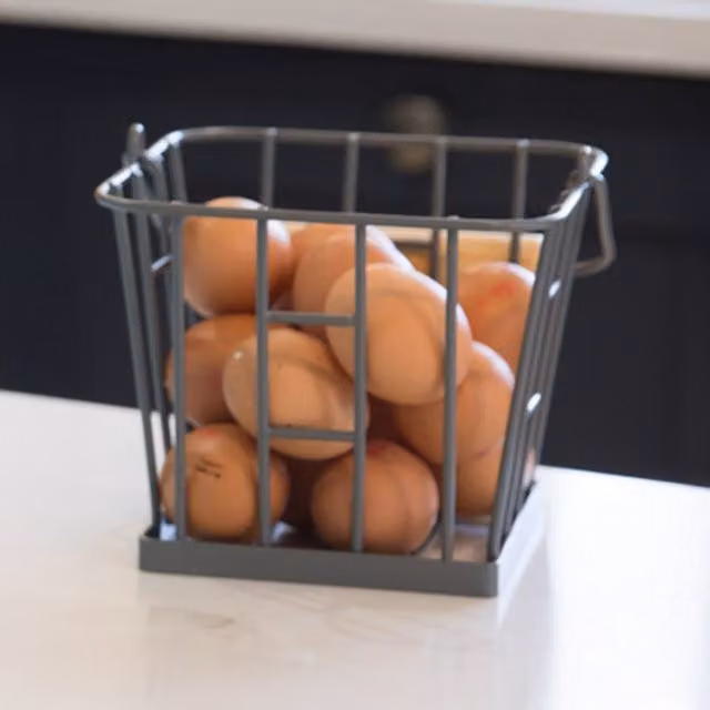KitchenCraft Living Nostalgia Wire Egg Basket in Grey