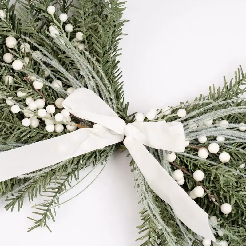 Scottish Everlastings Ltd Christmas Table Centrepiece Swag with White Velvet Bow, Green and White, 80 cm – 3