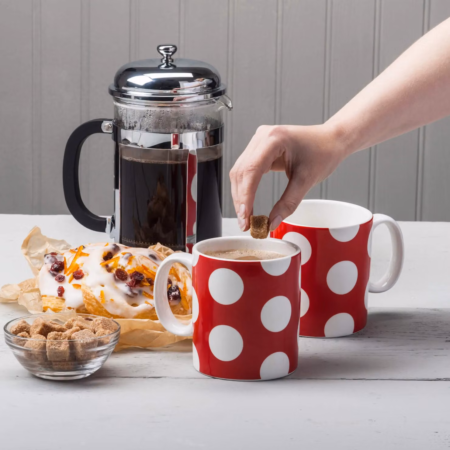 WM Bartleet & Sons Red and White Dotted Porcelain Mug Set of 2, 568 ml per Mug – 2