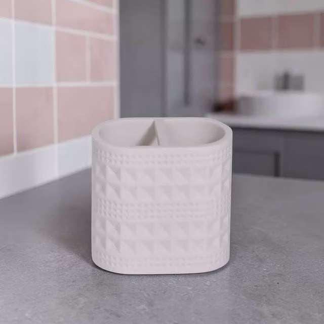 Showerdrape Maison Freestanding Toothbrush Holder in White or Green
