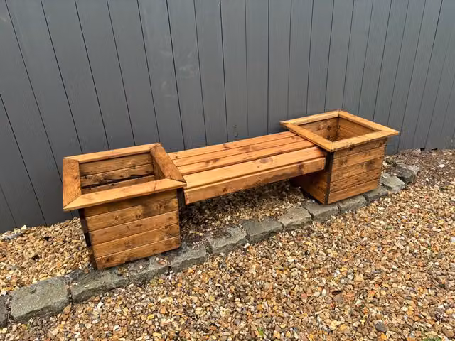 Charles Taylor Trading Knights Single Planter Bench in Brown Wood